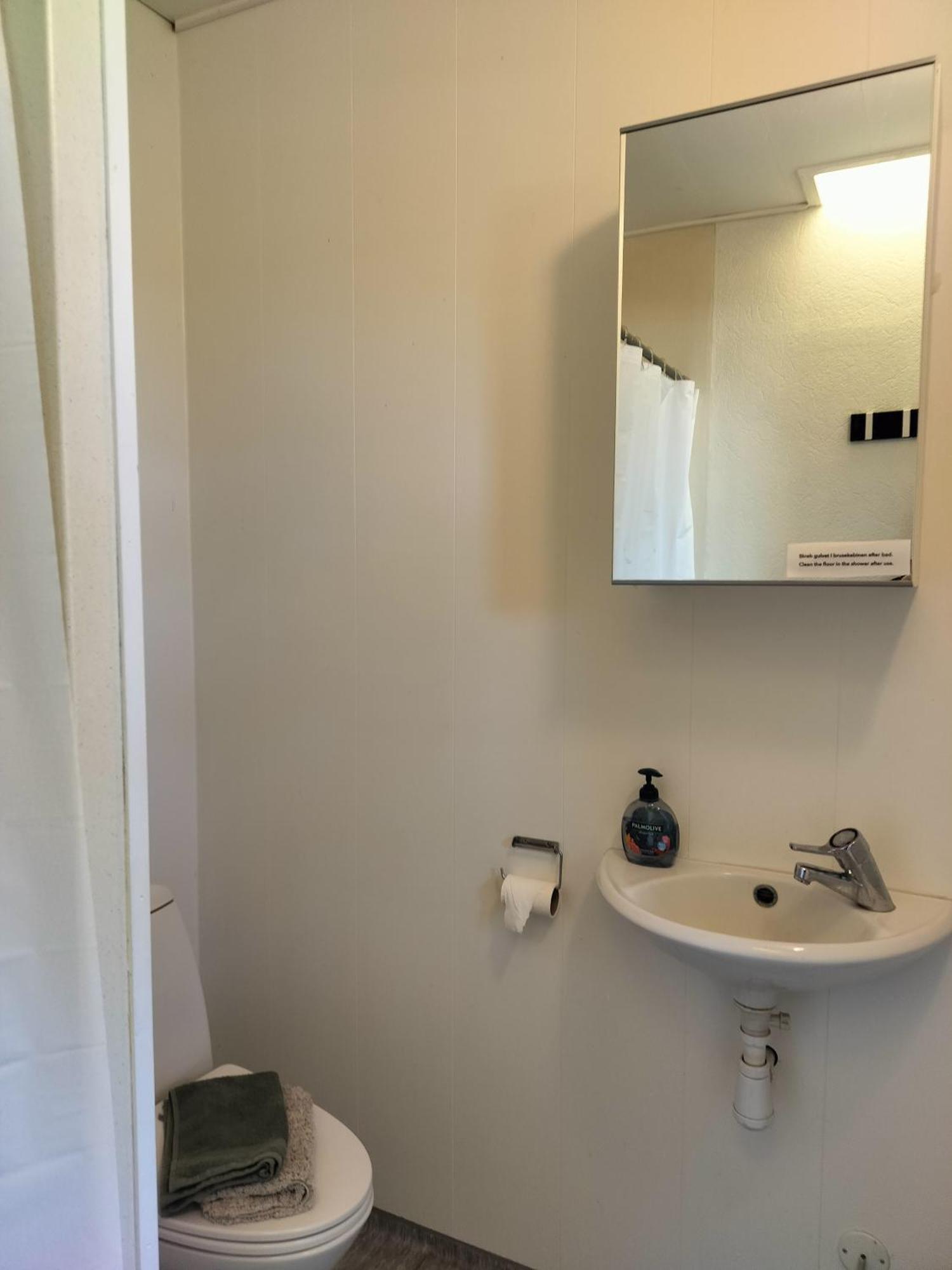 Vaerelse I Hytte Ved Stege Nor Exterior foto